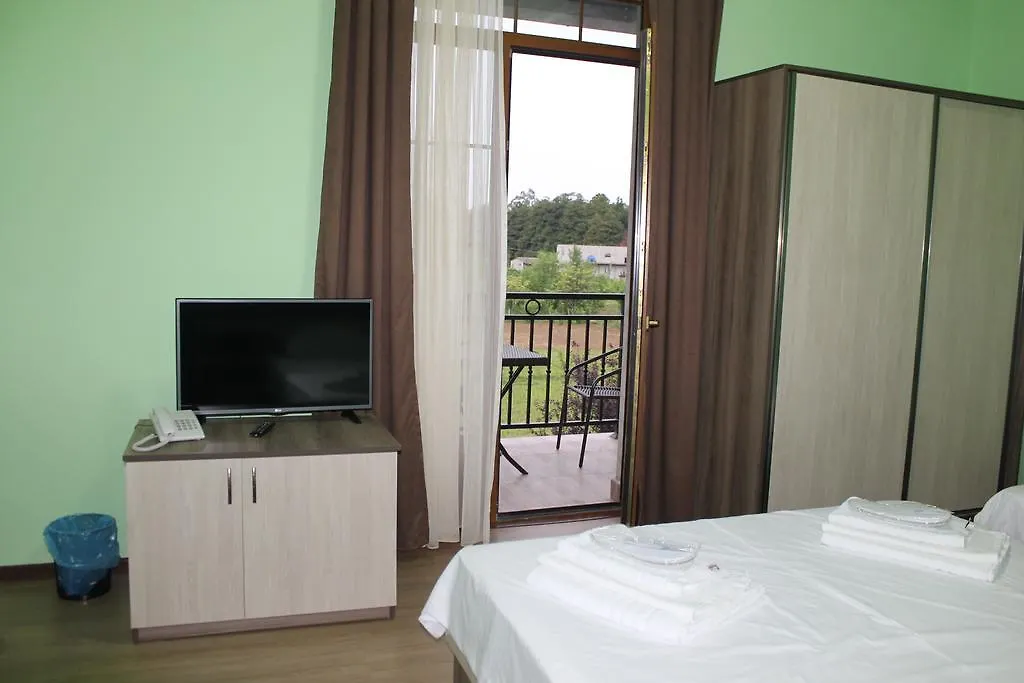 בית הארחה באטומי Villa Qero