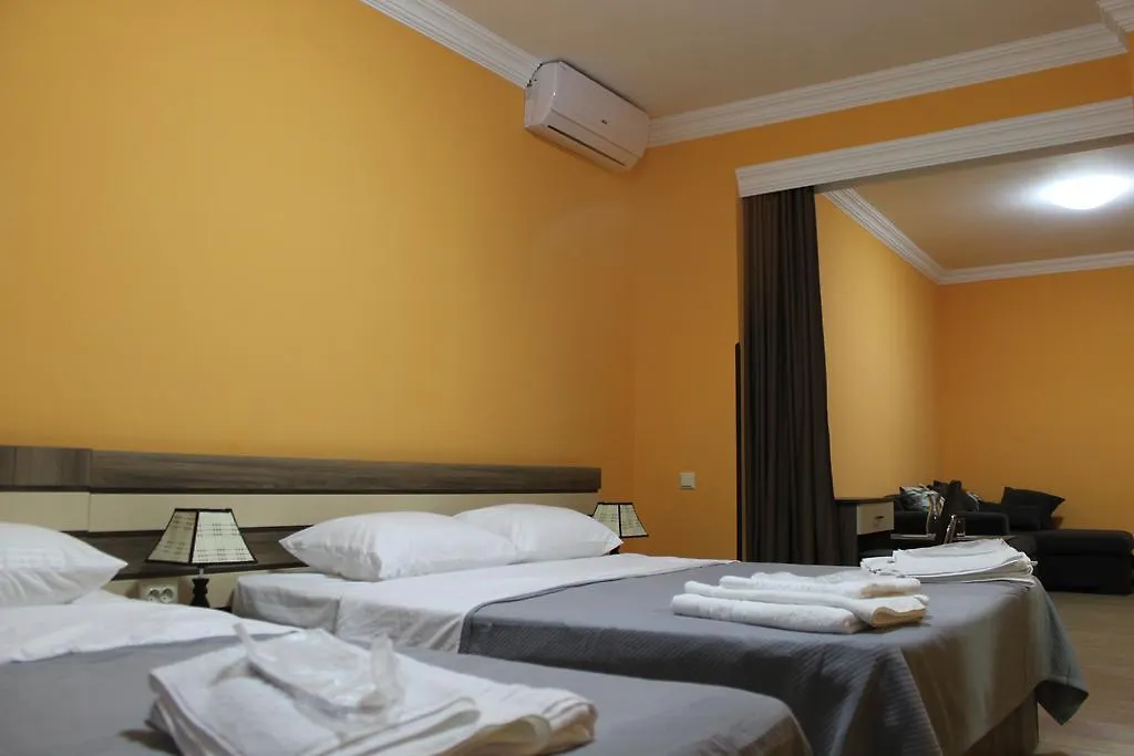 בית הארחה באטומי Villa Qero